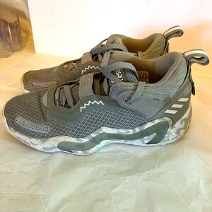 ADIDAS D.O.N ISSUE #3 SNEAKER MENS SZ 7.5 GRAY/WHITE SPIDA LOGO STREETWEAR SPORT